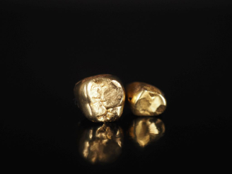 Vente aux enchères Or dentaire. Poids tel. 5,97 g   