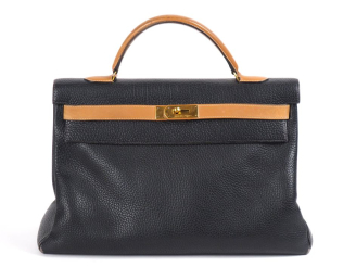 Vente aux enchères HERMES, Paris Sac modèle "Kelly", 40 cm, arêtes retournées, en fjord n
