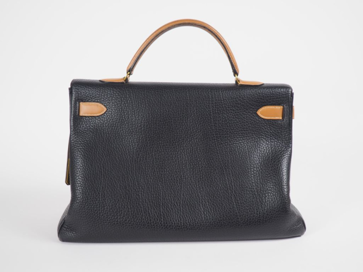 HERMES, Paris Sac modèle "Kelly", 40 cm, arêtes retournées, en fjord n