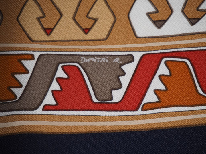 HERMES, Paris Carré de soie, modèle "kilim".  Design Dimitri R.  Signé