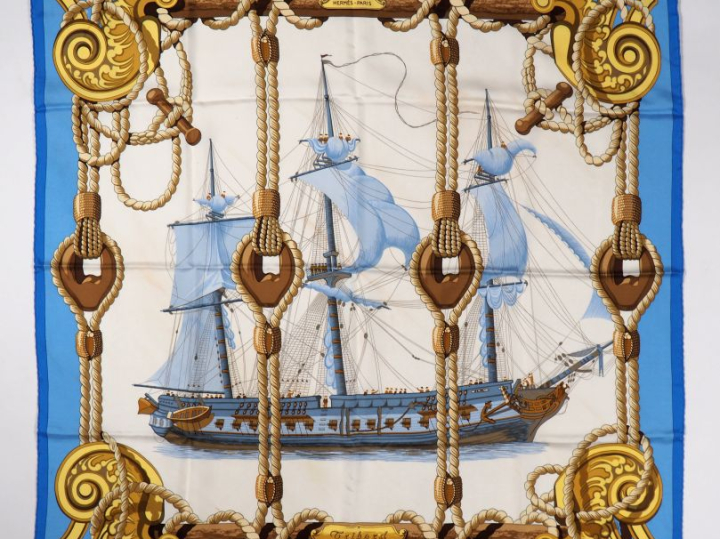 HERMES, Paris Carré de soie, modèle "Tribord".  Signé J. ABADIE.  90 x