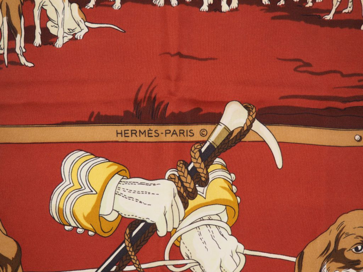 HERMES, Paris Carré de soie, à décor de chasse à courre sur fond borde