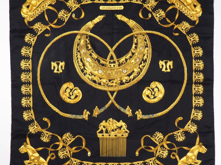 HERMES, Paris Carré de soie, modèle "Les cavaliers d'or".  Design par 