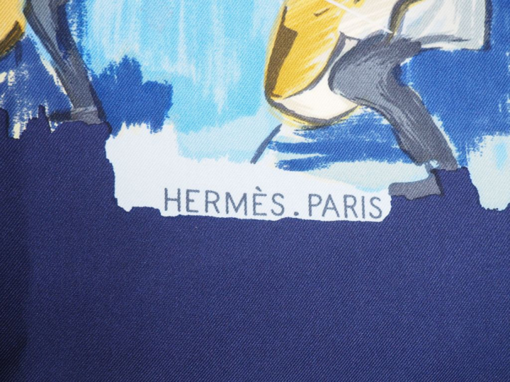 HERMES, Paris Carré de soie, modèle "Concerto". Design par Clerc.  Sig