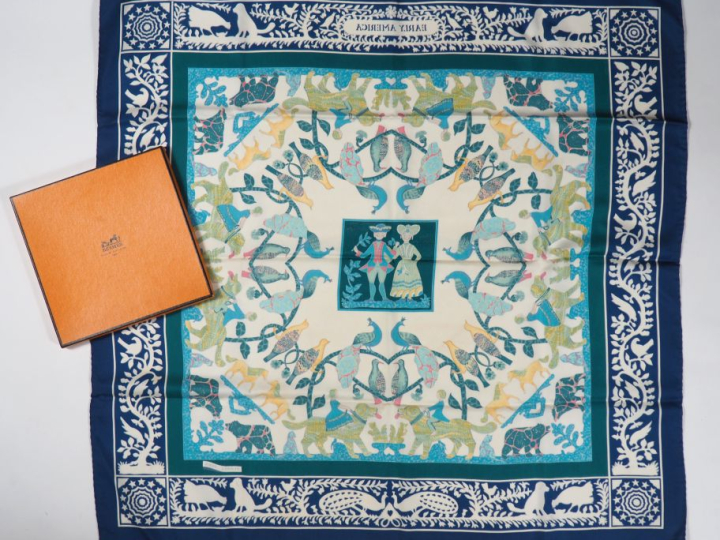 HERMES, Paris Carré de soie, modèle "Early America".  Design F. de La 