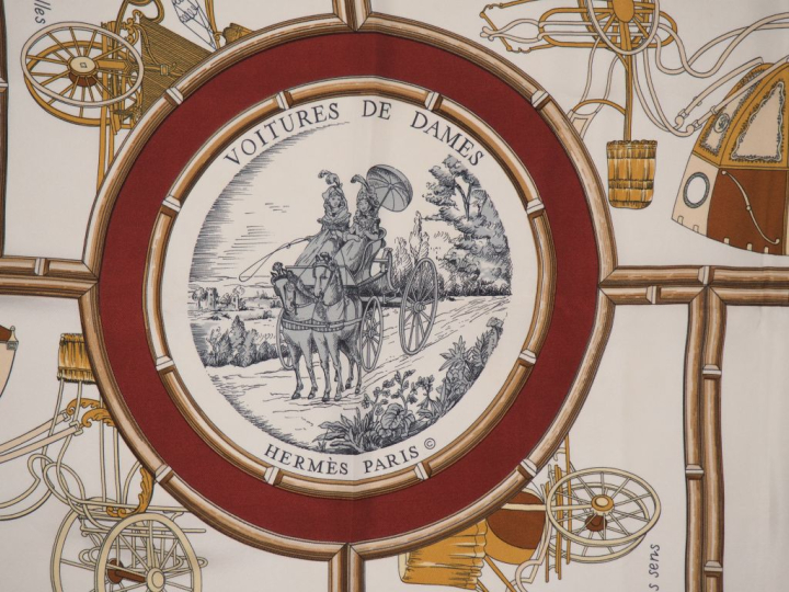HERMES, Paris Carré de soie, modèle "Voitures de dames".  Design par F