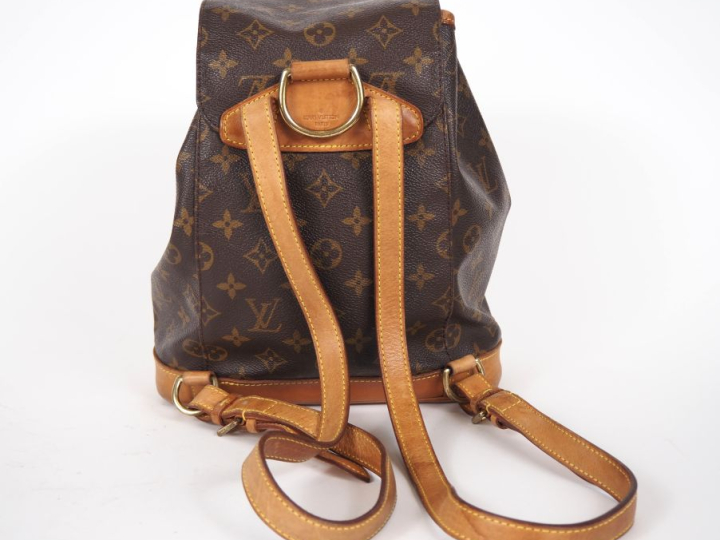 Louis VUITTON, Paris Sac à dos en toile monogrammée et cuir naturel, m