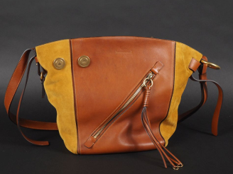 Vente aux enchères CHLOE Sac bandoulière ou porté épaule en cuir marron et daim camel.  O