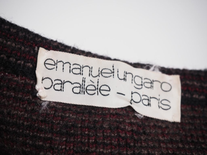 Emanuel UNGARO, Parallèle, Paris Pull sans manche en laine, à décor de
