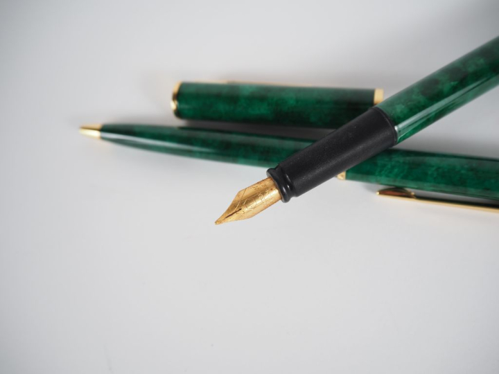 WATERMAN Ensemble comprenant un stylo à bille et un stylo plume assort