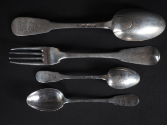 Vente aux enchères Couvert en argent XVIIIème, Toulouse, armorié MO : Clément Poids : 172