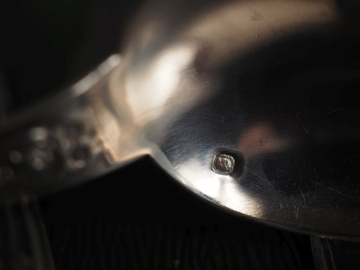 Ménagère en argent de style Louis XVI en argent, poinçon Minerve, modè