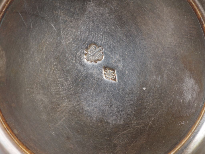 Service à jus d'orange en argent, poinçon Minerve comprenant:   une ti