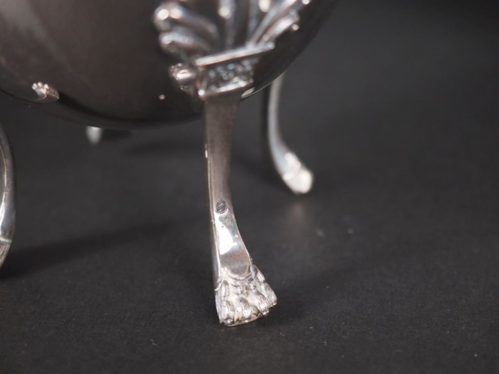 Service quatre pièces en argent, poinçon Minerve, de style Empire, à d