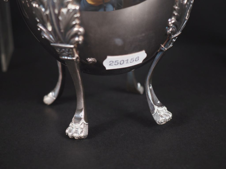 Service quatre pièces en argent, poinçon Minerve, de style Empire, à d