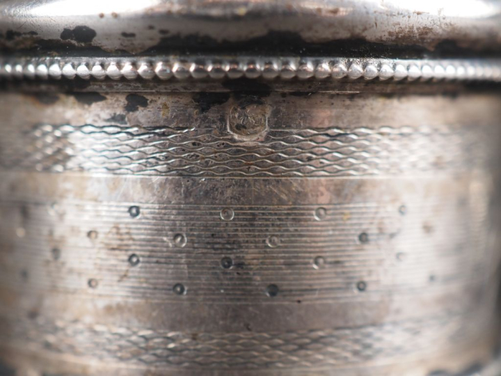 4 ronds de serviette en argent poinçon Minerve Poids : 72 g   