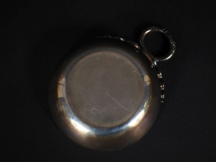 Taste vin en argent, poinçon Minerve Poids : 78 g   