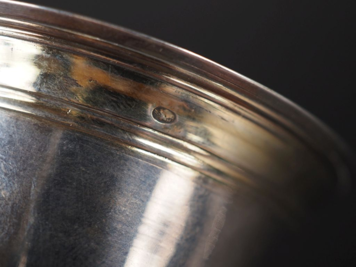 Timbale tulipe en argent intérieur en vermeil Poids : 109 g   