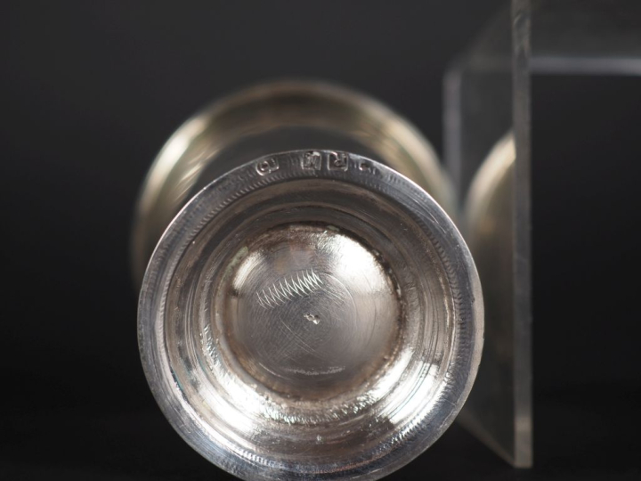 Timbale tulipe en argent intérieur en vermeil Poids : 109 g   