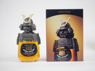 Vente aux enchères NIKKA 'GOLD   GOLD' 75 cl - 43 % - COFFRET 