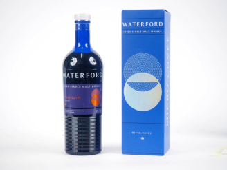 Vente aux enchères WATERFORD MICRO CUVÉE 'HEARTH' BOTTLE #1255/2000 70 cl - 50 % - COFFRE
