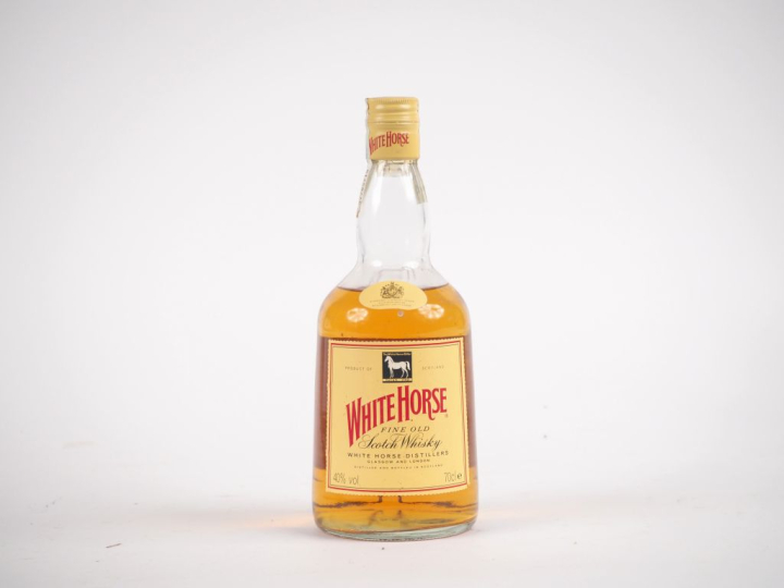 WHITE HORSE SCOTCH WHISKY 70 cl - 40 % - NIVEAU BAS 