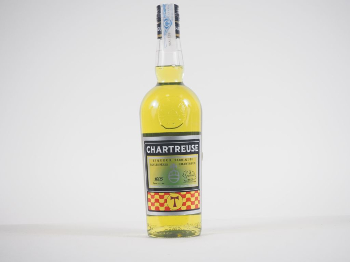 1 BOUTEILLE CHARTREUSE JAUNE EPISCOPALE LA TAU - 2017