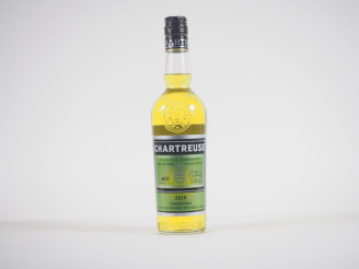 Vente aux enchères 1 BOUTEILLE (50 CL) CHARTREUSE JAUNE EPISCOPALE "FOUS DE CHARTREUSE" -