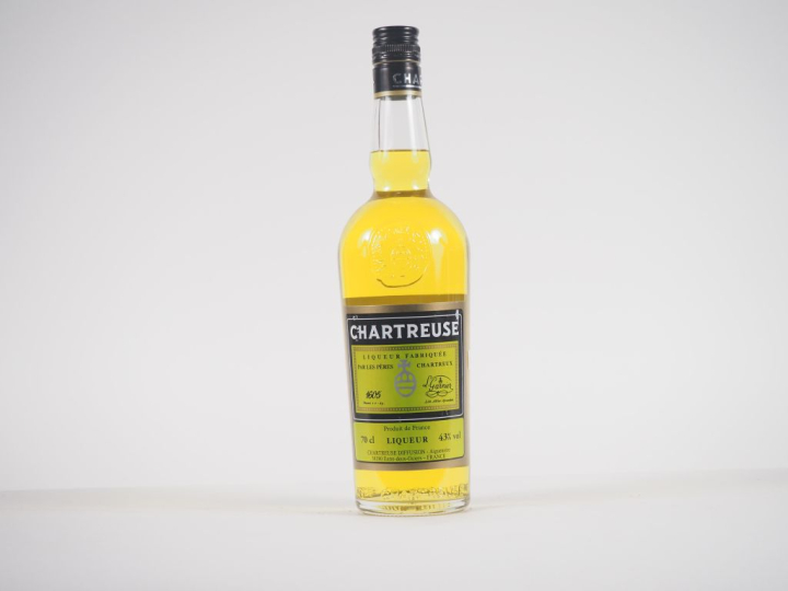 1 BOUTEILLE CHARTREUSE JAUNE LES FÊTES DE LA CHARTREUSE - 2021