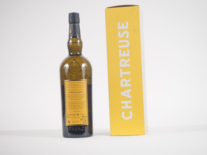 1 BOUTEILLE CHARTREUSE "LA REINE DES LIQUEURS" - 2022 - N°2026/2400