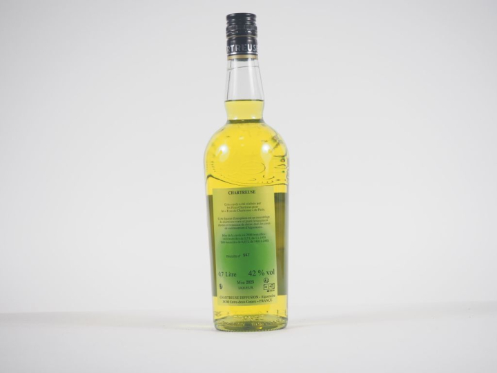 1 BOUTEILLE CHARTREUSE JAUNE EPISCOPALE "FOUS DE CHARTREUSE" - 2025