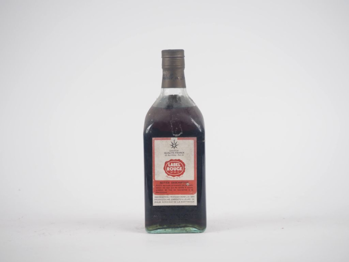 1 BOUTEILLE RHUM J.BALLY 70 cl - 45 % - 1970 - ÉTIQUETTE ET COLLERETTE