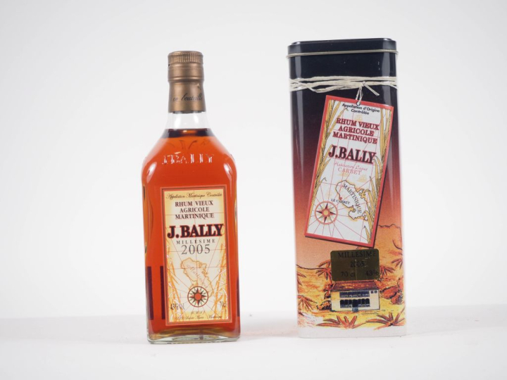 1 BOUTEILLE RHUM  BALLY 70 cl - 43 % - 2005 - COFFRET 
