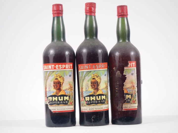 3 VIEILLES BOUTEILLES RHUM NEGRITA SAINT ESPRIT - 1 ÉTIQUETTE DÉCHIRÉE