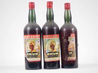 Vente aux enchères 3 VIEILLES BOUTEILLES RHUM NEGRITA SAINT ESPRIT - 1 ÉTIQUETTE DÉCHIRÉE