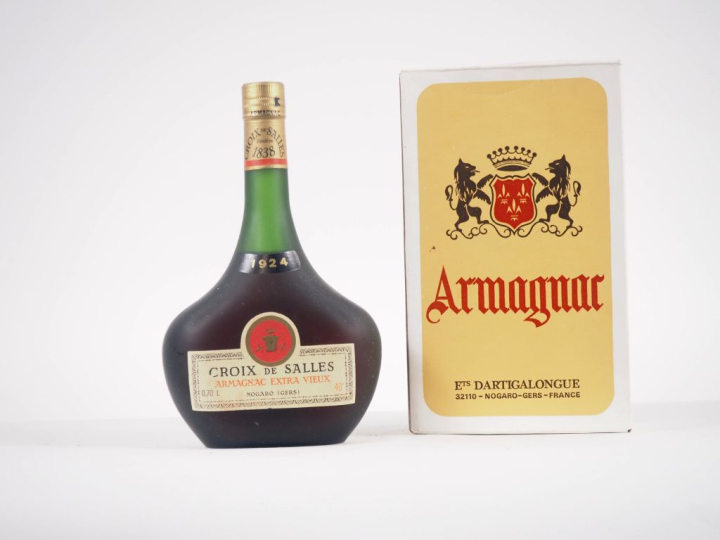 1 ARMAGNAC "EXTRA" VIEUX CROIX DE SALLES  - 1924 - COFFRET 