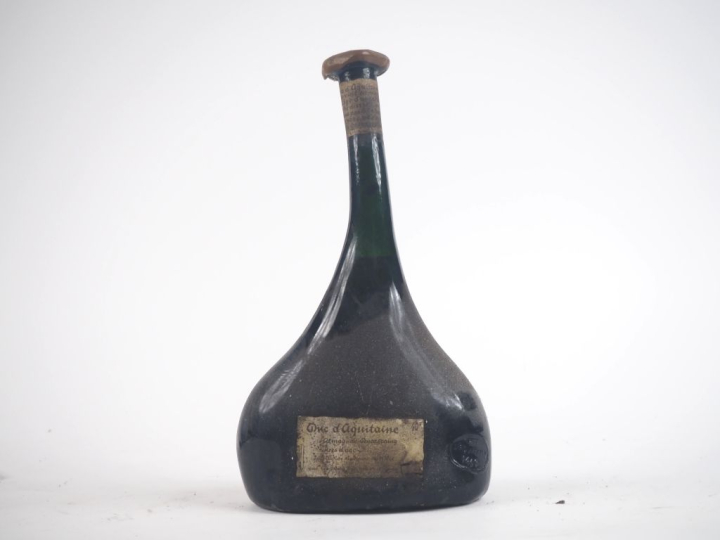 1 BOUTEILLE ARMAGNAC DUCASTAING 'HORS D'ÂGE' DUC D'AQUITAINE 75 cl - B