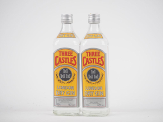 Vente aux enchères 2 BOUTEILLES THREE CASTLES LONDON DRY GIN 70 cl - 40 %