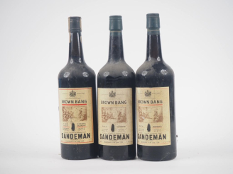 Vente aux enchères 3 BOUTEILLES SANDEMAN : 2 BOUTEILLES BROWN RICH ALOROSO BANG/ 1 BOUTEI
