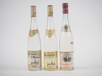 Vente aux enchères 3 BOUTEILLES : 1 KIRSCH D'ALSACE JACOBERT 70 cl - 45 %/1 MIRABELLE JAC