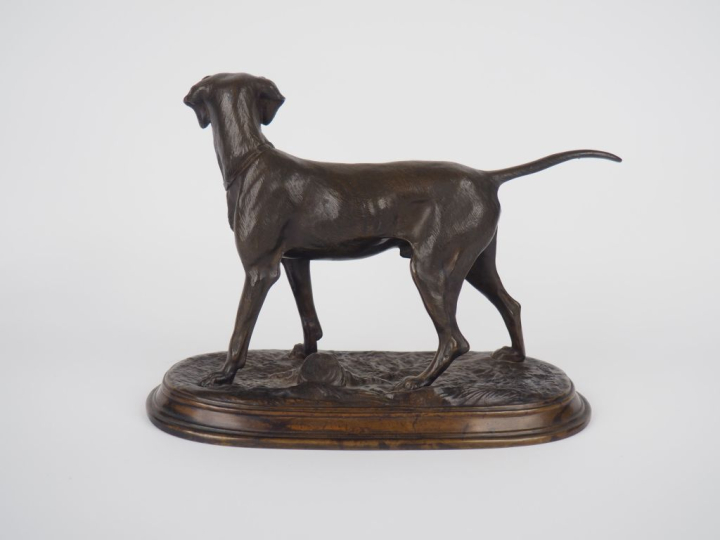 G. BENESS. "le braque" Sculpture en bronze à patine brune (retirage) D