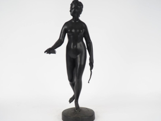Vente aux enchères HOUDON (d'après). "Diane chasseresse". Sculpture en bronze. Signée. H.