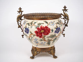 Vente aux enchères SARREGUEMINES (?). Grande potiche en faïence fine à décor polychrome d