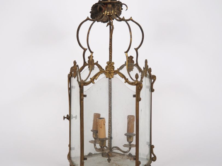 Lanterne de vestibule en verre et laiton à décor de fleurettes et de p