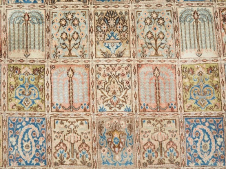 Vente aux enchères Grand tapis d'Orient. Dim. 340 x 230 cm
