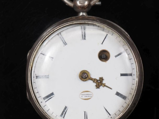 Vente aux enchères CHOPARD, à Paris Montre de gousset en argent.  Cadran émaillé à chiffr