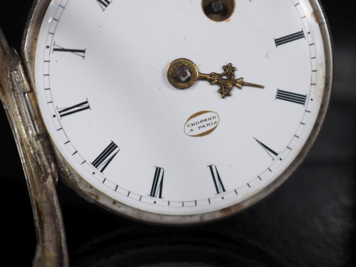CHOPARD, à Paris Montre de gousset en argent.  Cadran émaillé à chiffr