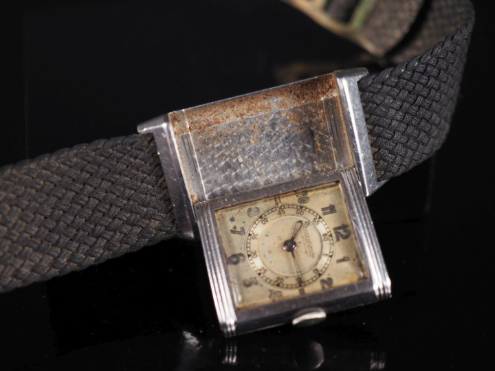 JAEGER LECOULTRE, Reverso Montre bracelet d'homme en acier.  Cadran à 