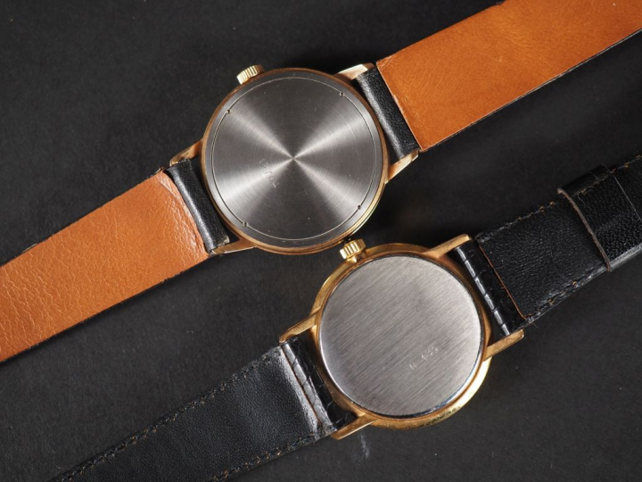 PAX Ensemble de deux montres bracelet en métal doré.  Cadrans ronds à 