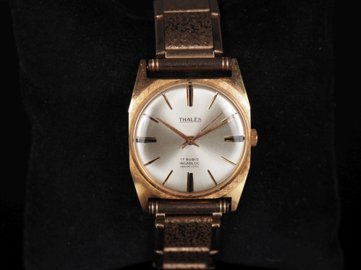 THALES, Incabloc Ref. 10885 Montre bracelet en métal doré.  Cadran ron